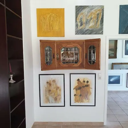 Siegaue Apartment *